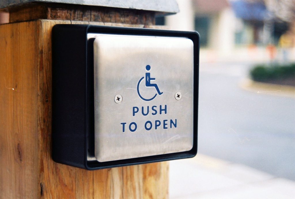 Automatischen Türöffnungsschalter: "Push to open"