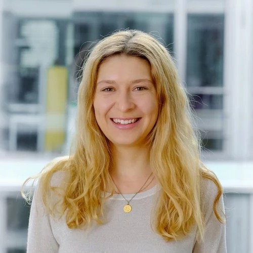 Porträt von Eva Eisch von REHADAT.